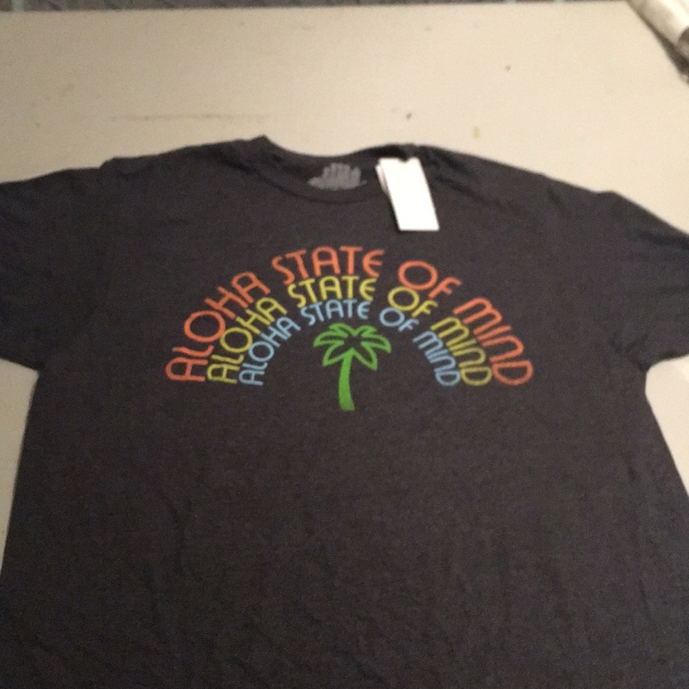 Aloha graphic tee
